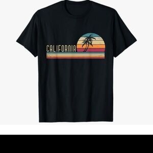 NWOT - California T-shirt Retro Style Design XL